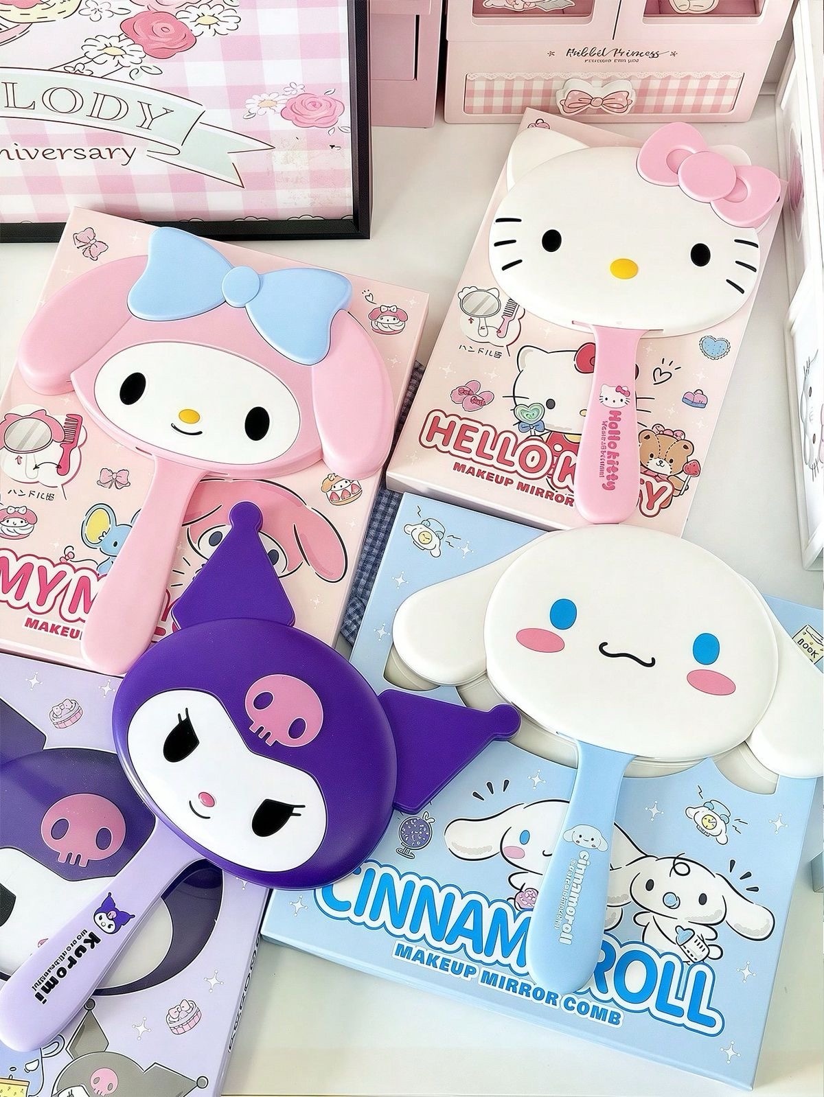 Kuromi Mirror & Comb Set