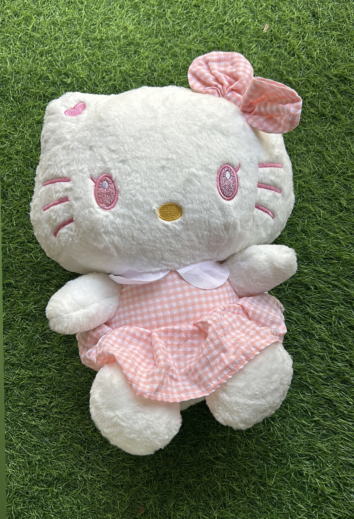 Hello kitty Plushie