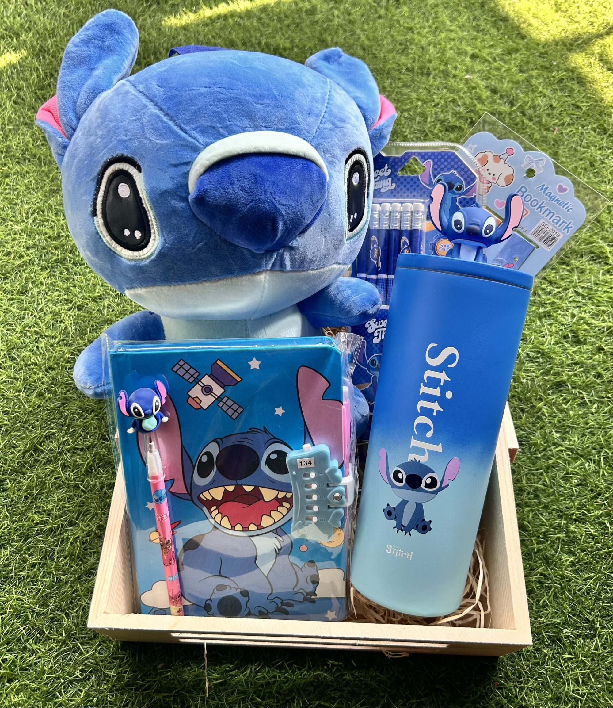 Stitch hamper