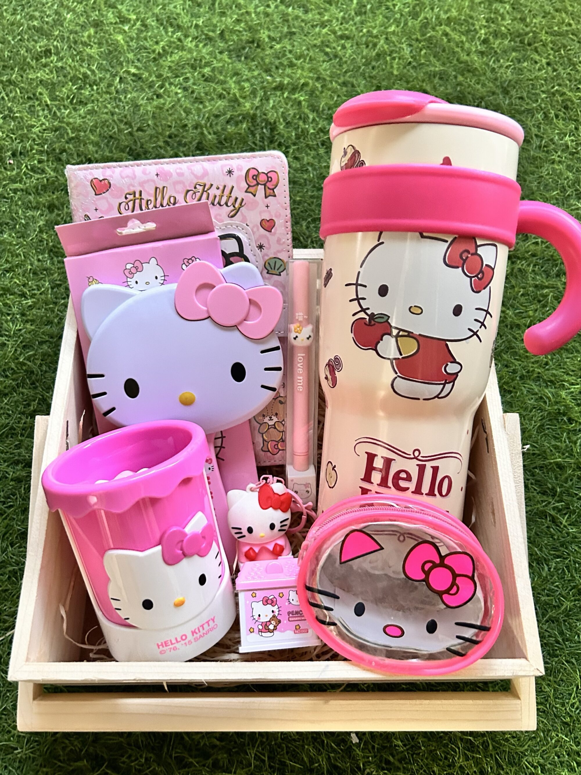 Hello Kitty hamper